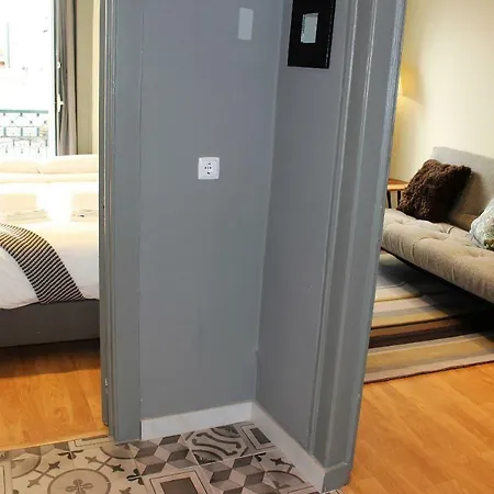 公寓 Lisbon, Sao Bento Charming Flat *